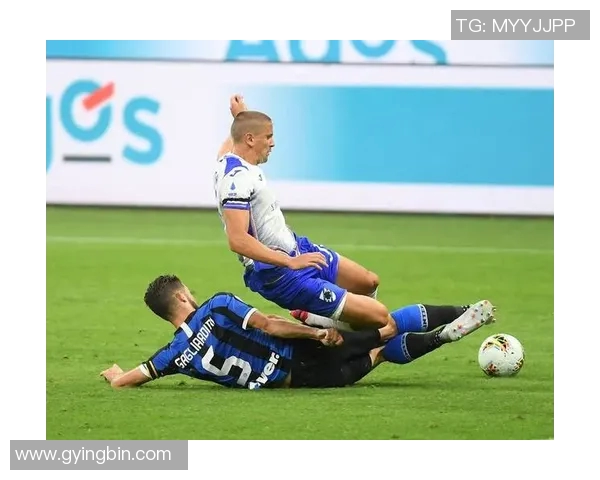 足球明星遭恶意铲球不幸身亡引发全球哀悼与反思 足球明星遭恶意铲球不幸身亡引发全球哀悼与反思